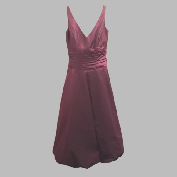 Beautiful Evening Dress - Picture 1 of 4